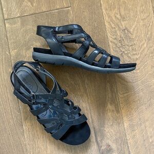 Baretraps Kaylyn Black Strappy Adjustable Sandals Size 7